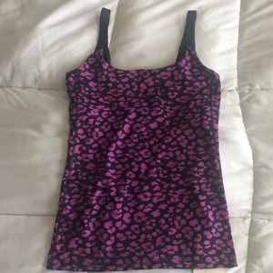 Lululemon NWT bra Top size 6 Navy and purple